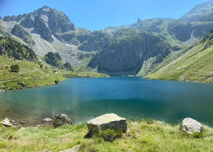 Daire Le Navarre, T2 Familial Bien Equipe En Rdc , En Centre-ville