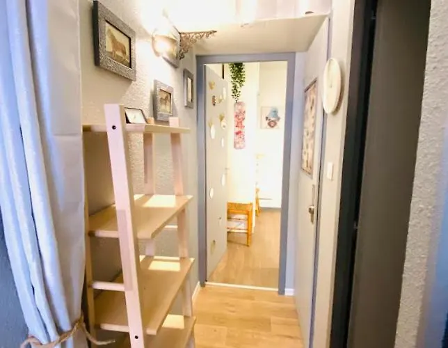 Le Navarre, T2 Familial Bien Equipe En Rdc , En Centre-ville *