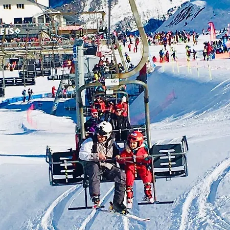 Lägenhet Le Navarre, T2 Familial Bien Equipe En Rdc , En Centre-ville Cauterets