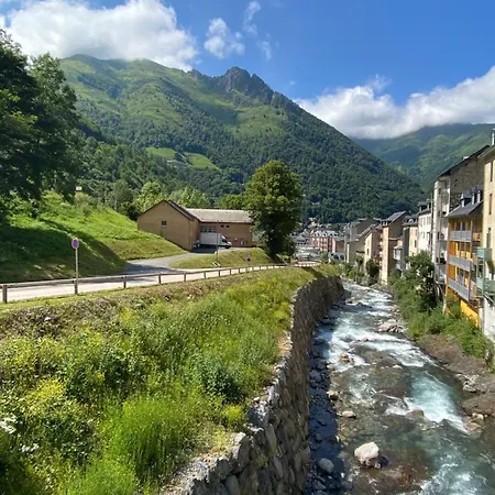 Le Navarre, T2 Familial Bien Equipe En Rdc , En Centre-ville *