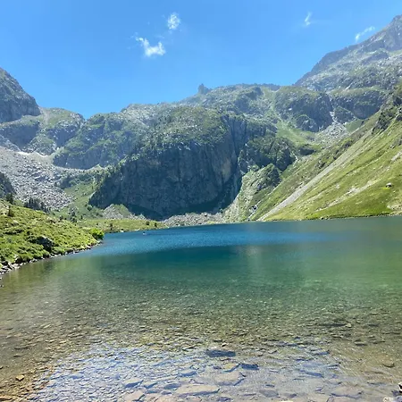 Le Navarre, T2 Familial Bien Equipe En Rdc , En Centre-ville Daire *