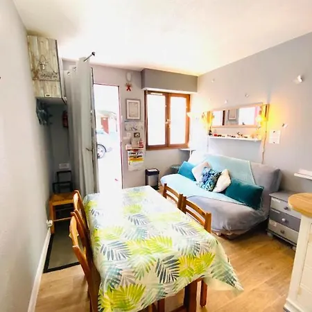 Le Navarre, T2 Familial Bien Equipe En Rdc , En Centre-ville شقة *