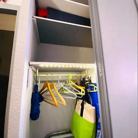 Daire Le Navarre, T2 Familial Bien Equipe En Rdc , En Centre-ville *