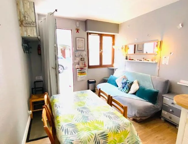 Le Navarre, T2 Familial Bien Equipe En Rdc , En Centre-ville Appartement *